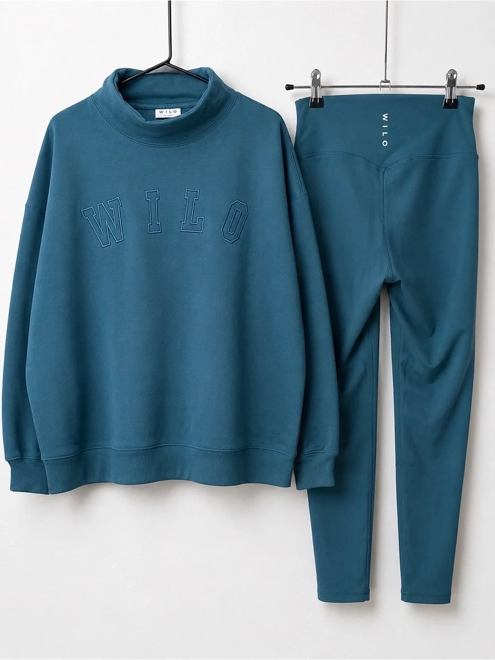 WILO Sweatshirt & Legging Set